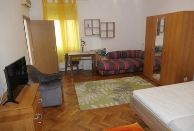 Garsonieră decomandată în Central