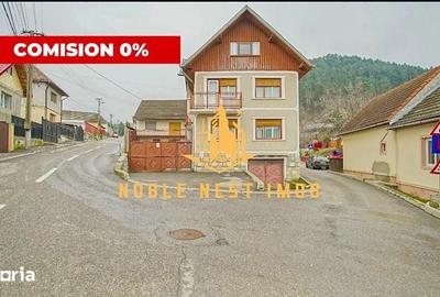 Casă cu 8 camere cu Teren 200 Mp în Turcheș
