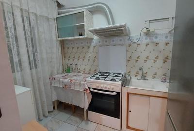 Apartament cu 3 camere semidecomandat, mobilat în Micro 38 - 5