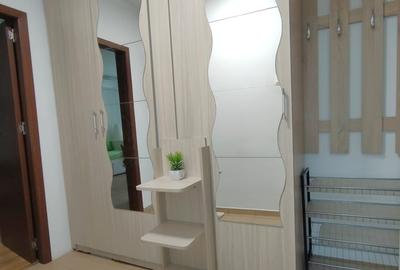 Garsonieră decomandată în Gorjului