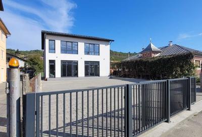 Spațiu comercial, de 280 mp, în Central