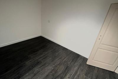 Apartament cu 3 camere în Podu Roș