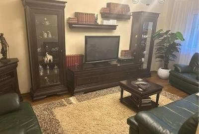 Apartament cu 3 camere decomandat în Răcădău