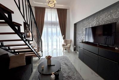 Apartament cu 5 camere decomandat în Cristian