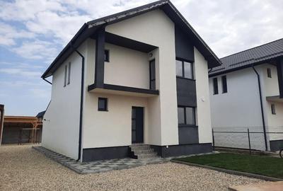 Casă individuală cu 5 camere cu Teren 440 Mp în Săbăreni - 2