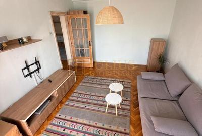 Apartament cu 3 camere decomandat, mobilat în Circumvalațiunii