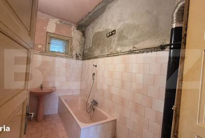 Casă cu 4 camere în Central
