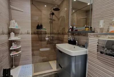 Apartament cu 2 camere decomandat în Hotvon