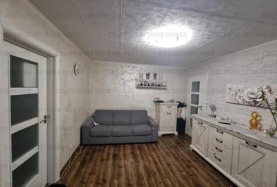 Apartament cu 3 camere semidecomandat în Calea București