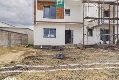Casă cu 4 camere cu Teren 335 Mp în Central - 1