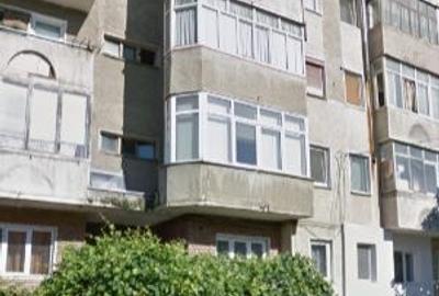 Apartament cu 1 camere semidecomandat în Orșova