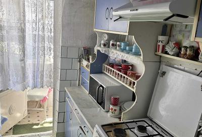 Apartament cu 3 camere decomandat în Micro 16 - 2