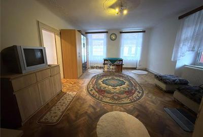 Apartament cu 2 camere semidecomandat în Centrul Istoric