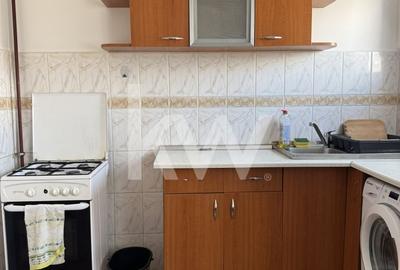Apartament cu 2 camere, mobilat în Florilor