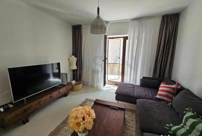 Apartament cu 3 camere semidecomandat, mobilat în Ultracentral - 1