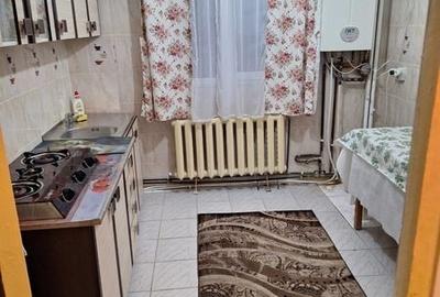 Apartament cu 2 camere semidecomandat în Micro 4 - 7