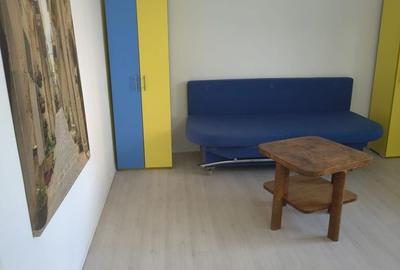 Garsonieră decomandată, mobilată în Calea București