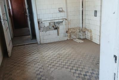Apartament cu 12 camere semidecomandat în Matei Voievod - 2