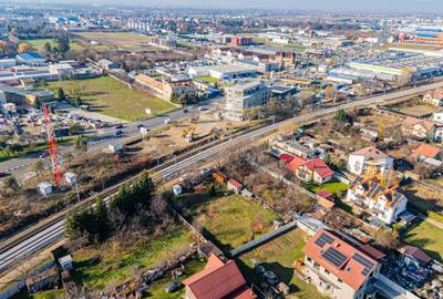 Teren Construcții intravilan de 1259 mp, în Tractorul - 8
