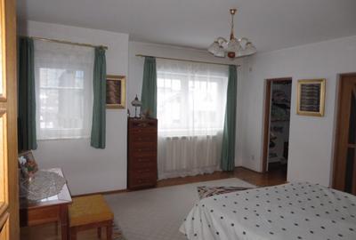 Casă cu 5 camere cu Teren 500 Mp în Mihai Bravu - 1