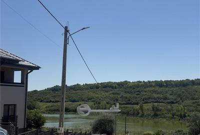 Apartament cu 4 camere decomandat, mobilat în Valea Adâncă