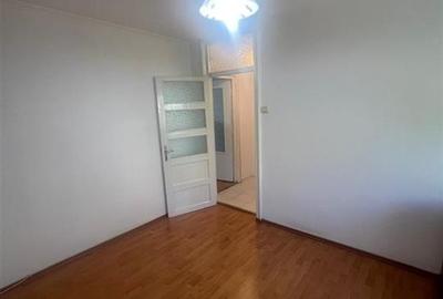 Apartament cu 3 camere decomandat în Rogerius
