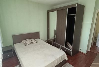 Apartament cu 2 camere decomandat în 1 Mai