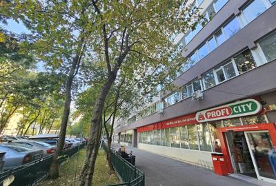 Apartament cu 3 camere în Drumul Taberei