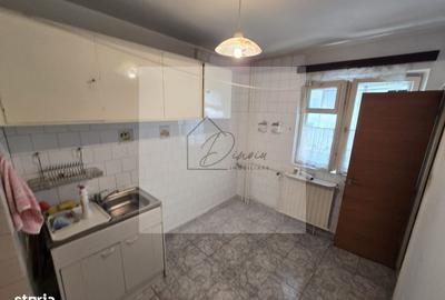 Apartament cu 2 camere decomandat în Crângași