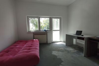 Apartament cu 4 camere decomandat în Calea Călărașilor - 4