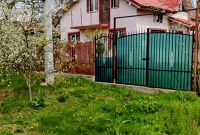 Casă cu Teren 830 Mp în Chiriacu - 1