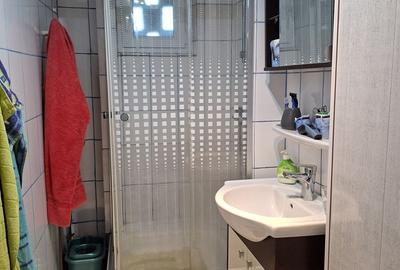 Apartament cu 3 camere nedecomandat în Central