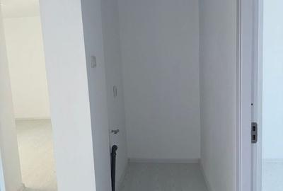 Apartament cu 4 camere decomandat în Central - 3