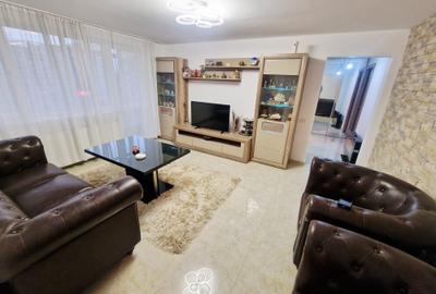 Apartament cu 3 camere semidecomandat în Drumul Taberei