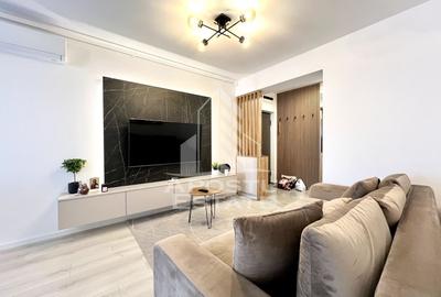 Apartament cu 3 camere semidecomandat, mobilat în Lipovei