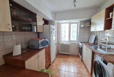 Apartament cu 2 camere semidecomandat în Titulescu - 2