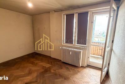 Apartament cu 3 camere decomandat în Tei