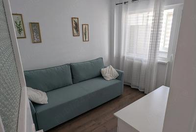 Apartament cu 3 camere semidecomandat în Exterior Vest