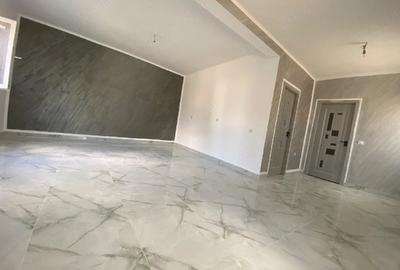 Casă cu Teren 200 Mp în Central