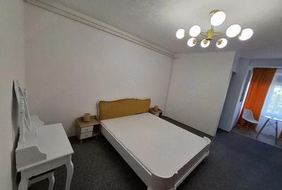 Garsonieră decomandată în Central