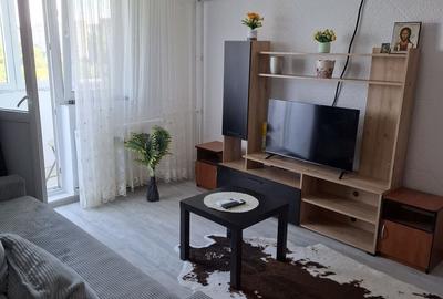 Apartament cu 2 camere decomandat în Berceni