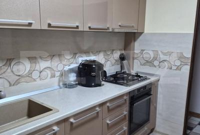 Apartament cu 3 camere decomandat, mobilat în Pandurilor