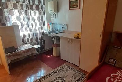 Garsonieră decomandată în Micro 5 - 10