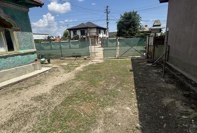 Casă cu Teren 3200 Mp în Scurtești