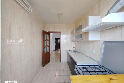 Apartament cu 3 camere semidecomandat în Floreasca
