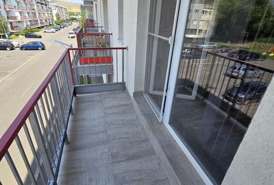Apartament cu 3 camere semidecomandat în Mărăști