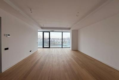 Apartament cu 3 camere semidecomandat în Floreasca