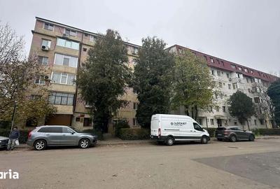 Apartament cu 2 camere semidecomandat în Km 4 - 14