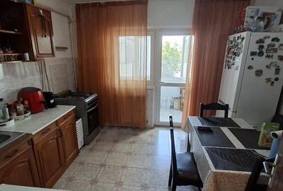 Apartament cu 3 camere decomandat în Nord