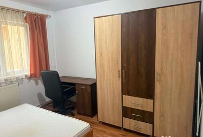 Apartament cu 2 camere decomandat în Zorilor